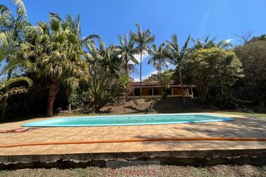 S&iacute;tio &agrave; venda - 207m&sup2; - Centro