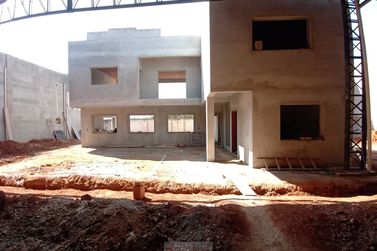 Sal&atilde;o Comercial para alugar - 944m&sup2; - Centro