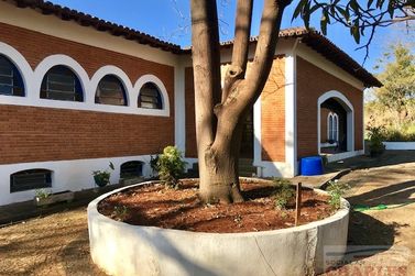 S&iacute;tio &agrave; venda - 600m&sup2; - Centro