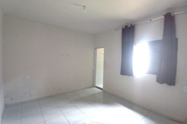 Casa &agrave; venda - 90m&sup2; - Centro