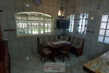 S&iacute;tio &agrave; venda - 300m&sup2; - Centro