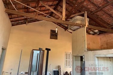 Casa &agrave; venda - 261m&sup2; - Centro