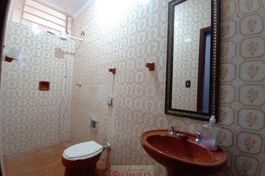 Casa para alugar - 360m&sup2; - Centro