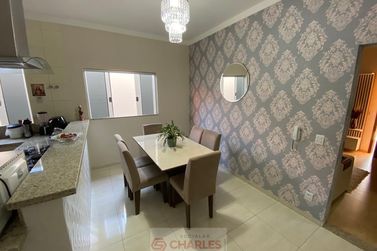 Casa &agrave; venda - 180m&sup2; - Centro