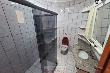 Casa para alugar - 200m&sup2; - Centro