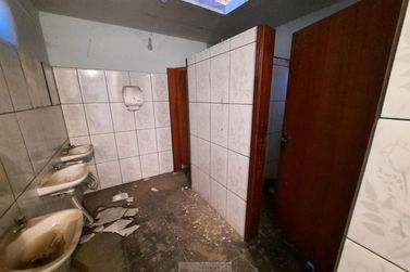 Sala Comercial para alugar - 350m&sup2; - Centro