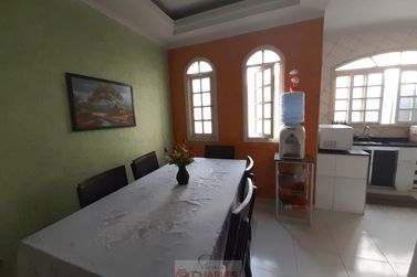 Casa &agrave; venda - 253m&sup2; - Centro