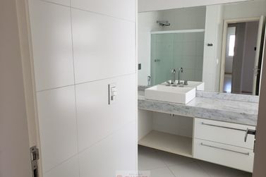 Casa &agrave; venda - 234m&sup2; - Centro
