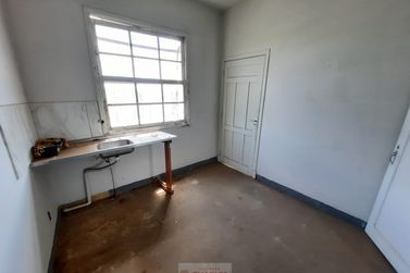 Sal&atilde;o Comercial para alugar - 10m&sup2; - Centro