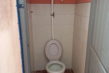 Casa para alugar - 10m&sup2; - Centro