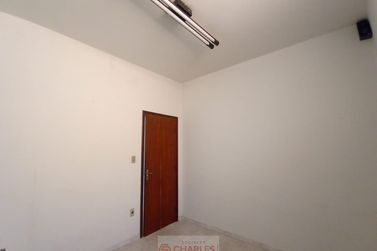Sal&atilde;o Comercial para alugar - 106m&sup2; - Centro