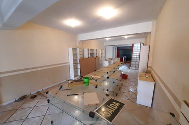 Sala Comercial para alugar - 350m&sup2; - Centro