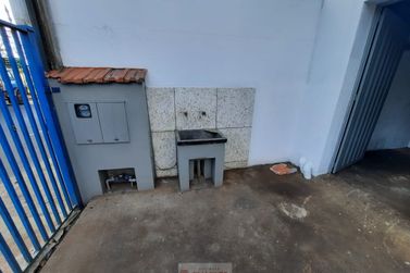 Sal&atilde;o Comercial para alugar - 194m&sup2; - Centro