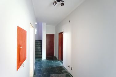 Casa para alugar - 130m&sup2; - Centro