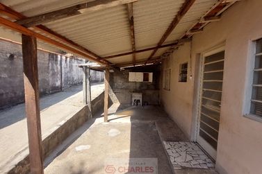 Casa &agrave; venda - 96m&sup2; - Centro