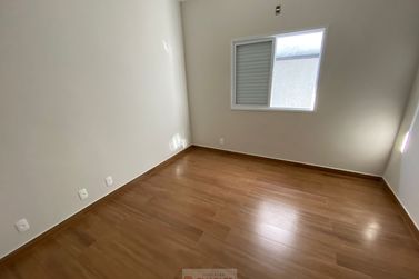 Casa &agrave; venda - 230m&sup2; - Centro