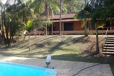 S&iacute;tio &agrave; venda - 207m&sup2; - Centro