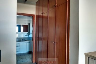 Apartamento &agrave; venda - 180m&sup2; - Centro