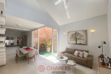 Casa &agrave; venda - 220m&sup2; - Centro