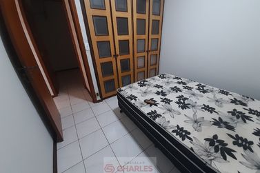 Apartamento para alugar - 48m&sup2; - Centro