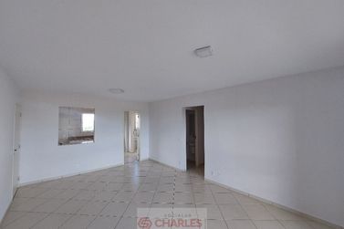 Apartamento para alugar - 104m&sup2; - Centro