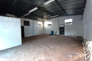 Sal&atilde;o Comercial para alugar - 75m&sup2; - Centro