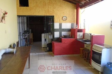 Casa &agrave; venda - 100m&sup2; - Centro