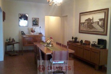 Casa &agrave; venda - 345m&sup2; - Centro
