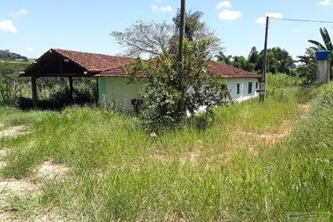 S&iacute;tio &agrave; venda - 10m&sup2; - Centro