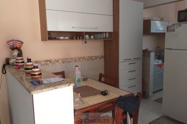 Casa &agrave; venda - 100m&sup2; - Centro