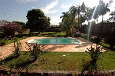 S&iacute;tio &agrave; venda - 340m&sup2; - Centro
