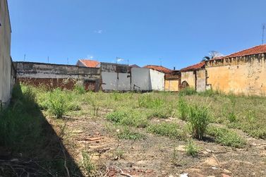Terreno &agrave; venda - 10m&sup2; - Centro