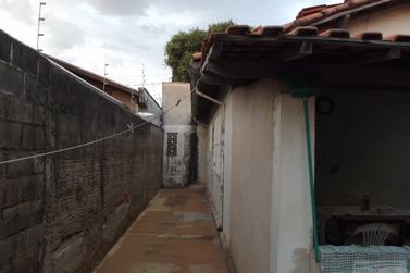 Casa &agrave; venda - 145m&sup2; - Centro