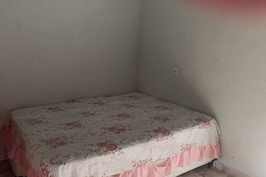 Ch&aacute;cara &agrave; venda - 100m&sup2; - Jardim Imperial 