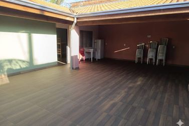 Ch&aacute;cara &agrave; venda - 100m&sup2; - Jardim Imperial 
