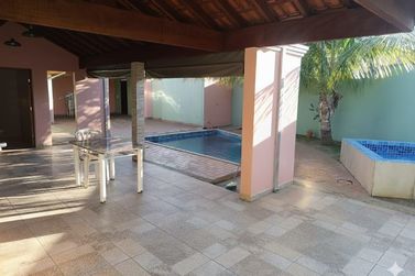Ch&aacute;cara &agrave; venda - 100m&sup2; - Jardim Imperial 