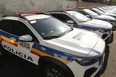 Governador entrega 121 novas viaturas para a Polícia Militar de Minas Gerais