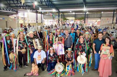 Grupo de Congada de Nova Resende participa do 2º Encontro Folclórico de Juruaia
