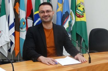 Rafael Freire é aclamado novo presidente da AMEG