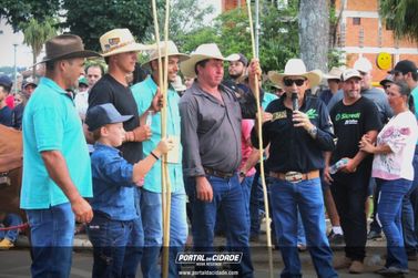 Carreiros ser&atilde;o homenageados no 14&ordm; Desfile de Carro de Boi em Nova Resende