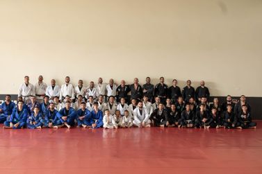 Trein&atilde;o Aberto Regional de Jiu-Jitsu reuniu atletas em Nova Resende