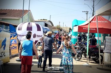 FACIP estreia com sucesso em Pet&uacute;nia e atrai p&uacute;blico de todas as idades