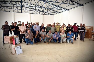 &ldquo;Nosso Mel&rdquo; fortalece apicultura com entregas em Nova Resende e regi&atilde;o