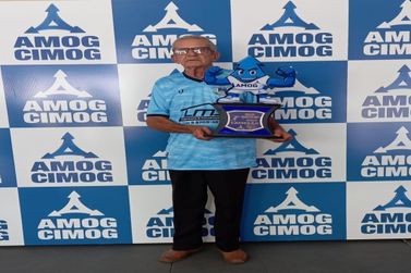 Aos 75 anos, Sr. Nardo emociona a regi&atilde;o e brilha nos Jogos da AMOG 2025