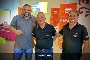 Treinamento da Cometa Tintas transforma conhecimento em experi&ecirc;ncia