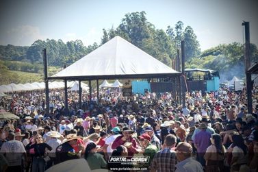 Queima do Alho movimenta Nova Resende com cultura e apoio a entidades