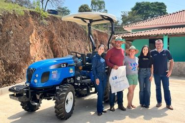 Cr&eacute;dito rural viabiliza aquisi&ccedil;&atilde;o do primeiro trator para agricultor familiar