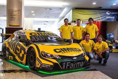 Cimed Racing apresenta carro em Atibaia