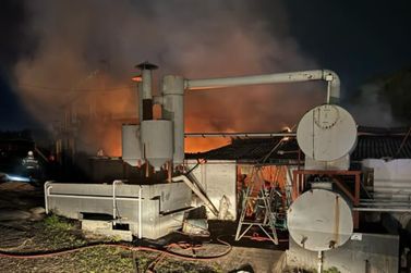 Trabalhador morre após equipamento de alta pressão explodir em indústria