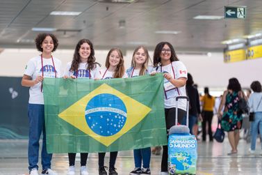 Nova edição do Ganhando o Mundo levará 1,2 mil alunos do Paraná para intercâmbio
